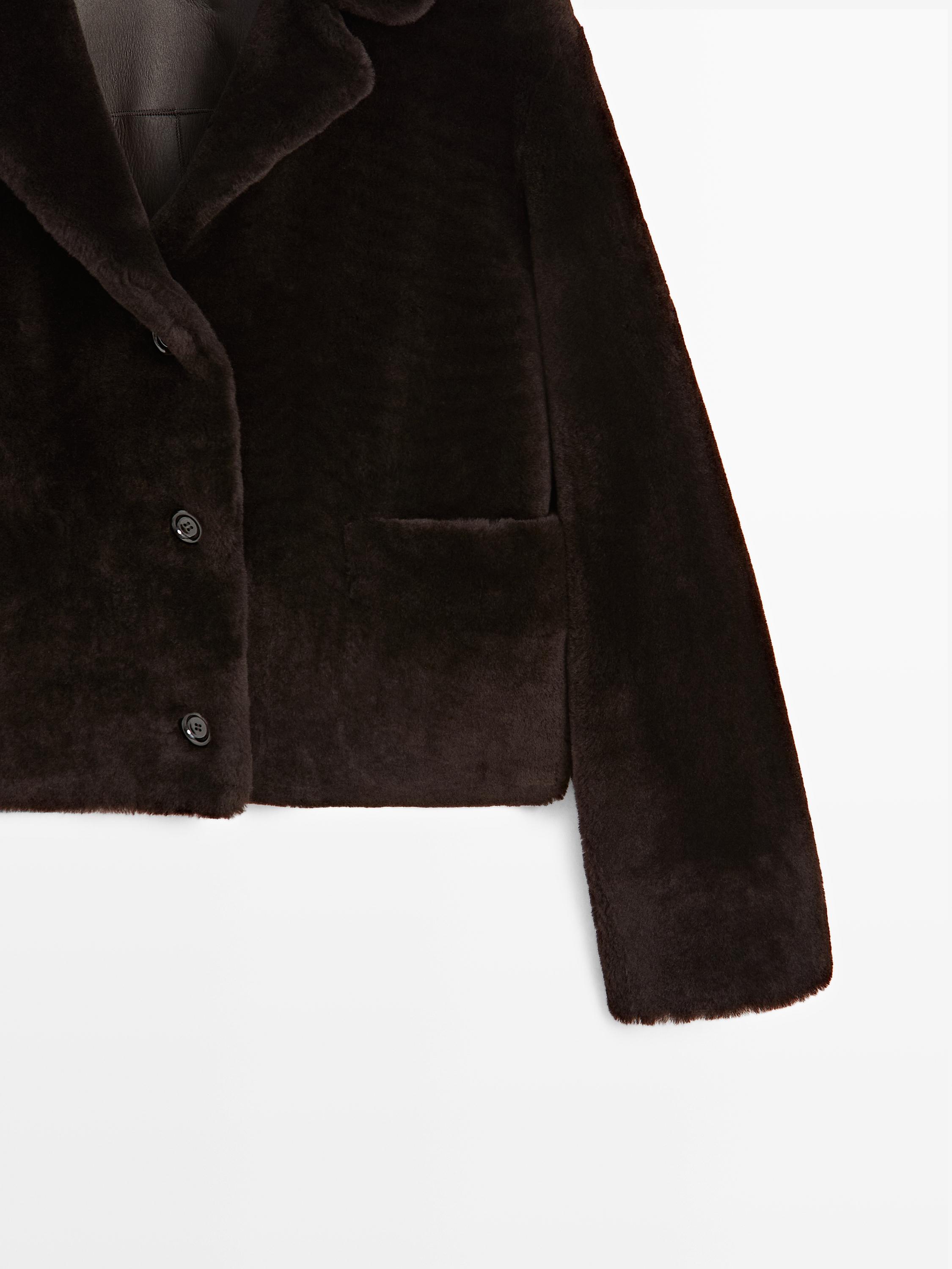 Short lambskin mouton jacket